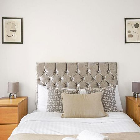 Paddington - 2Br With Balcony - Cityapartmentstay London Ngoại thất bức ảnh