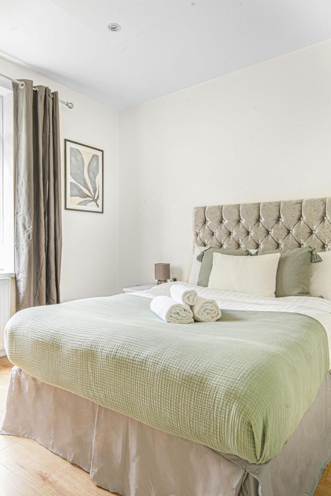 Paddington - 2Br With Balcony - Cityapartmentstay London Ngoại thất bức ảnh